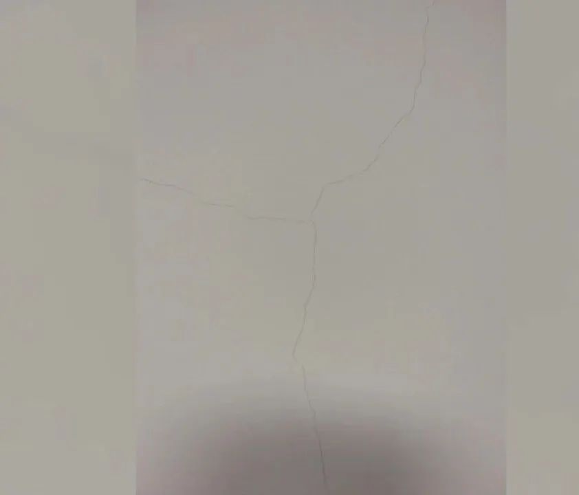 DƬ